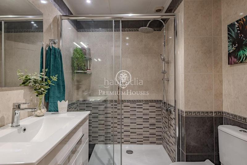 Foto ebc2e73d-7af3-4a1e-9e4e-8035f61e1502. Etagenwohnung mit heizung parking in Sant Martí de Provençals Barcelona