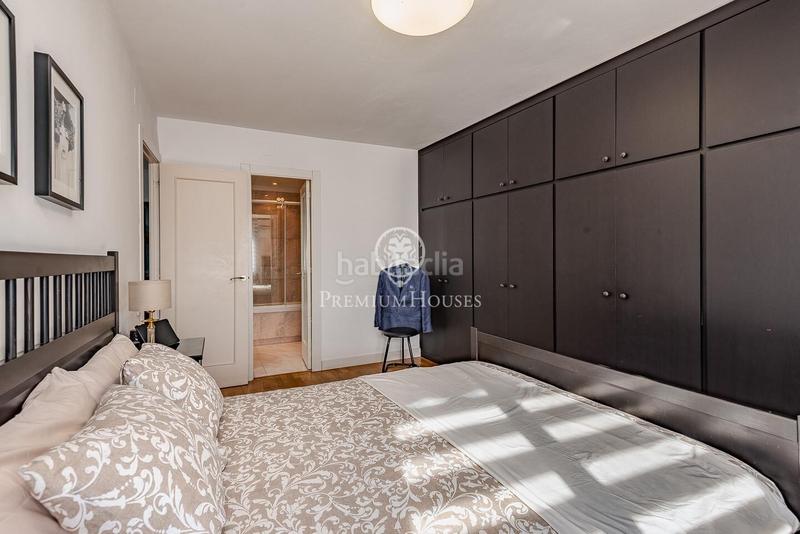 Foto f90cf7f3-55ac-48cd-ad50-334dfc024233. Etagenwohnung mit heizung parking in La Verneda - La Pau Barcelona