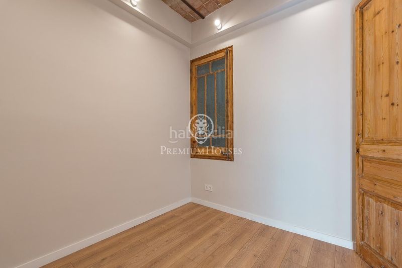 Foto d264dee6-ff24-45f6-9af1-2b1f6fb00eec. Pis amb calefacció a La Nova Esquerra de l´Eixample Barcelona