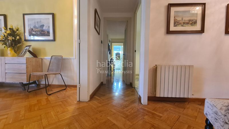 Foto 5b42359b-2693-4ff7-bf32-686366781486. Planta baixa a La Font d´en Fargues Barcelona