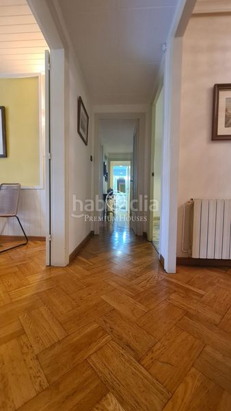 Foto f75dbe3c-e5d1-420d-b908-9772b25ce0b7. Planta baixa a La Font d´en Fargues Barcelona