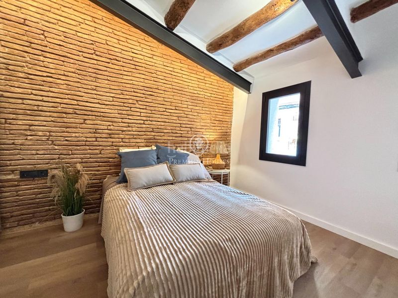 Foto d37ac908-b87f-42bc-a595-ec3337521b84. Casa amb piscina a Sants Barcelona