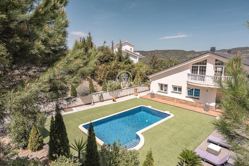 Foto 3b3fb33b-f8ad-4146-ab2a-85686e495398. Casa amb calefacció aparcament piscina a Bigues i Riells del Fai