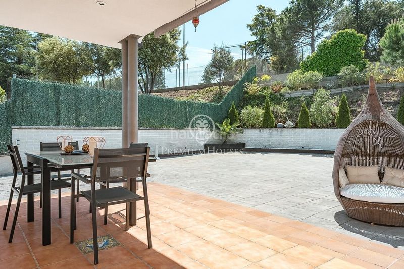 Foto d8b8f924-bdbe-4670-8780-e8ae2286a09e. Casa amb calefacció aparcament piscina a Bigues i Riells del Fai