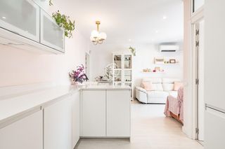 Piccolo appartamento  Avenida roma. Exclusiva vivienda reformada con parking incluido en avenida de