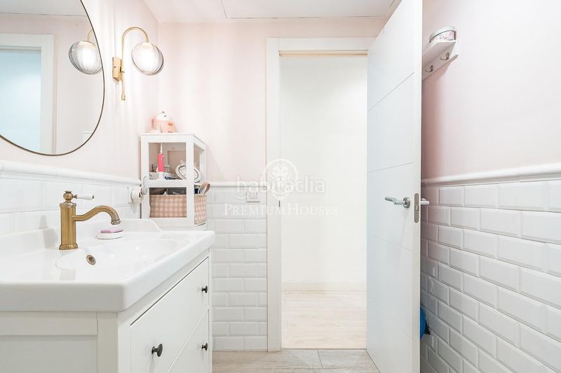 Foto 4a356522-d699-44f8-8a41-6a87375648f7. Apartament amb calefacció aparcament a La Nova Esquerra de l´Eixample Barcelona