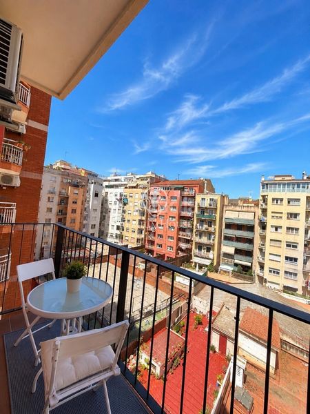 Foto 8b646000-6861-43ab-a107-b077207391c7. Apartament amb calefacció aparcament a La Nova Esquerra de l´Eixample Barcelona
