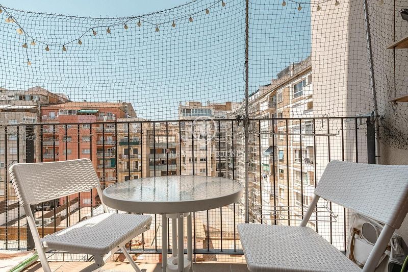 Foto a215d26b-1499-4e3f-80be-025c58f86517. Apartament amb calefacció aparcament a La Nova Esquerra de l´Eixample Barcelona