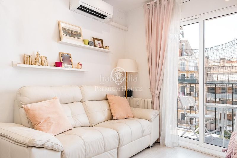Foto ba5806b1-db94-4e2c-9132-ef213c49ccec. Apartament amb calefacció aparcament a La Nova Esquerra de l´Eixample Barcelona