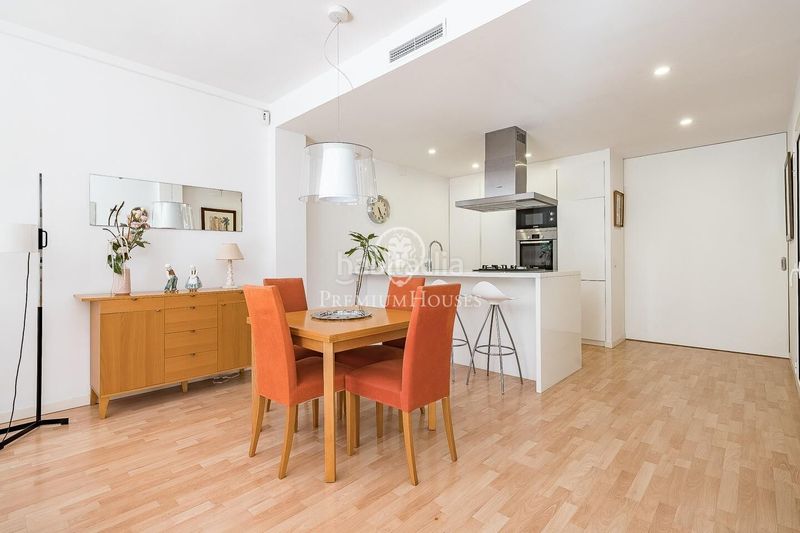 Foto 22697ce7-ec22-48f6-9820-759d9a18c8db. Apartament amb calefacció aparcament a La Nova Esquerra de l´Eixample Barcelona