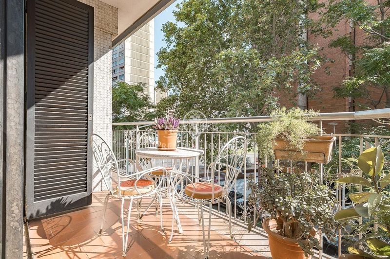 Foto 945df93e-6a61-4077-a1f9-4ac22ca4782d. Apartament amb calefacció aparcament a La Nova Esquerra de l´Eixample Barcelona