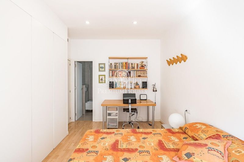 Foto dc85b2f6-3921-4c99-85eb-e654b39b8809. Apartament amb calefacció aparcament a La Nova Esquerra de l´Eixample Barcelona