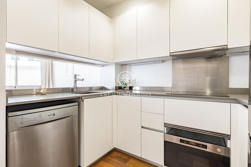 Foto 3b526719-6be6-417c-a853-2a5a6d93e27c. Apartament a L´Antiga Esquerra de l´Eixample Barcelona