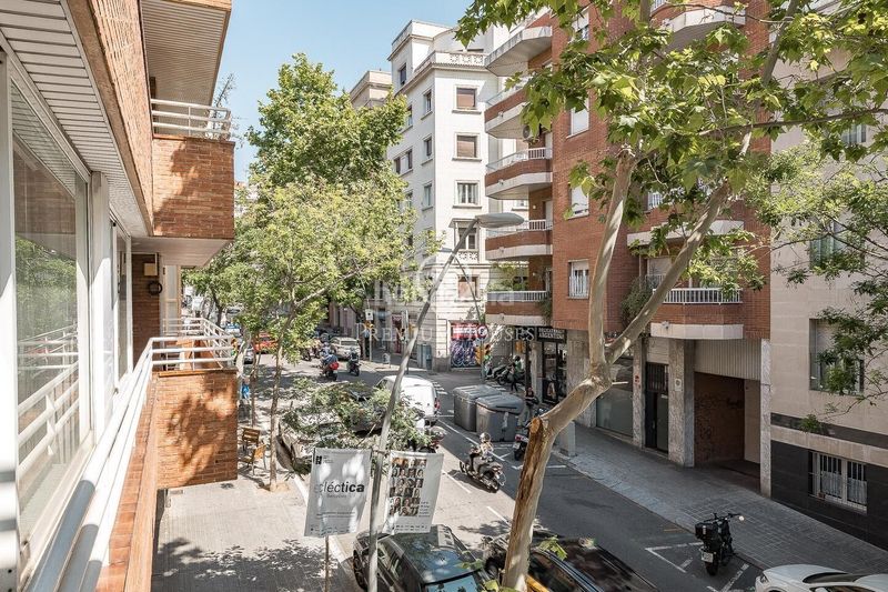 Foto de53bb22-9e22-4a45-96f9-1a8012672ee9. Pis amb calefacció aparcament a Sant Gervasi - Galvany Barcelona