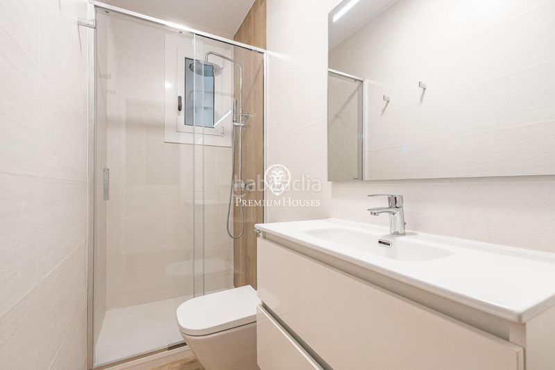 Foto 003e6cb4-1d68-43e7-9482-e66c6fe73053. Apartament a Barri de les Corts Barcelona