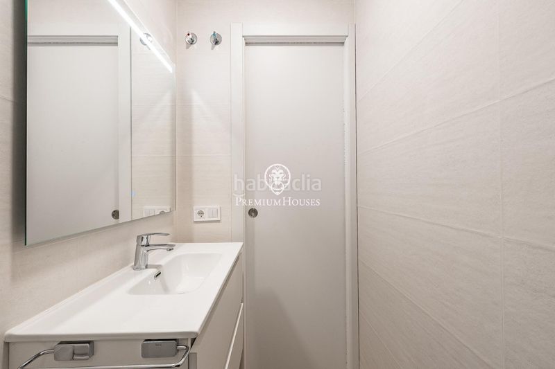 Foto 84ba2c9a-ff5d-4767-8a0e-4d91739a0a60. Apartament a Barri de les Corts Barcelona