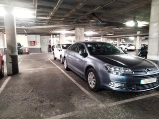 Autoparkplatz in Santa Perptua de Mogoda. Plaza de aparcamiento en venta en centro del pueblo