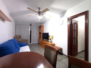 Pis a Llagosta (La). Piso en venta con balcn y ascensor