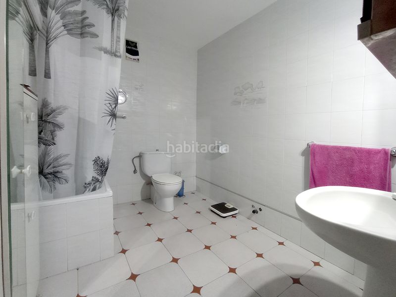 Foto fb481a79-21a1-418f-ad58-adb227150d5a. Pis a Llagosta (La)