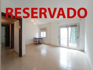 Pis a Llagosta (La). Piso muy luminoso de 2 habitaciones con ascensor y balcón en la