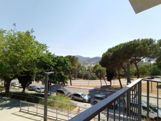 Etagenwohnung in Montornès del Vallès. Piso en venta a reformar para inversión o primera vivienda