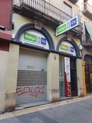 Affitto Locale commerciale in Carrer de sant elies 40. Local comercial de 200 m2 + 50 m2 de altillo, situado en  zona c