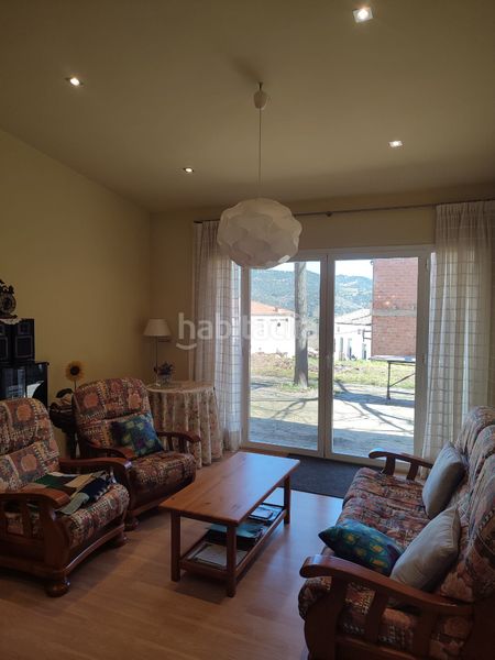 Foto ea5a8f2c-1b2e-4c08-a6ad-4289201a5cac. Casa a schiera in carrer de la saltadora 3 in Ulldemolins