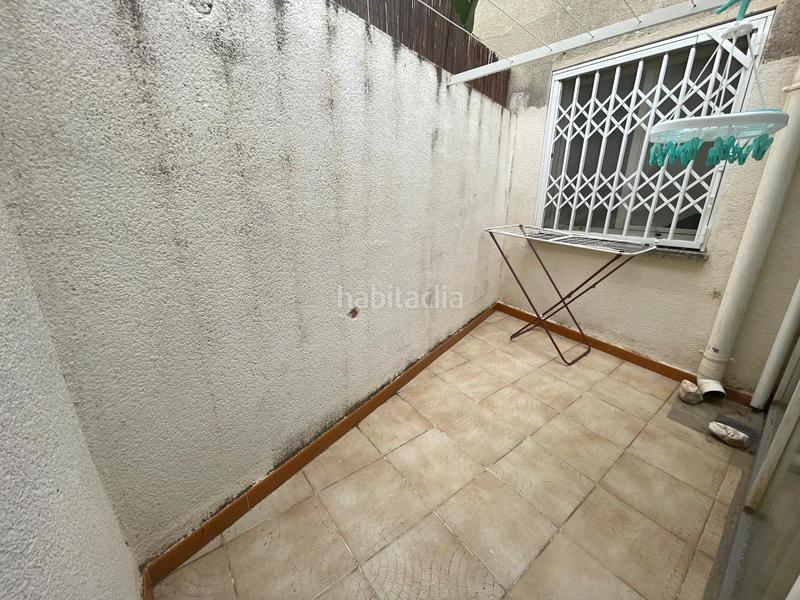 Foto d749452a-e847-4cc4-81ca-1783363b216c. Casa adossada a avinguda de salou 126 a Migjorn Reus