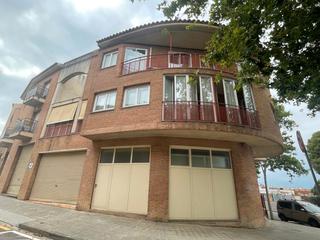 Reihenhaus in Avinguda de salou 126. Es ven casa adosada a l'avinguda de salou, reus