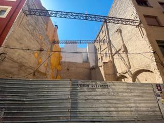 Terreny residencial  Carrer de martí napolità 3. Solar urbanizable en venta en el centro de reus – 190 m², justo