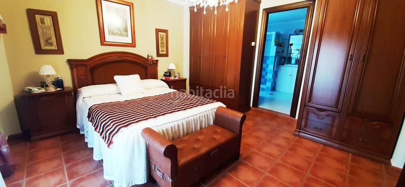 Foto b5310432-3a72-43d6-8b55-478a645b7a7b. Xalet amb calefacció aparcament piscina a Guardia de Jaén (La)