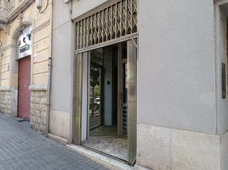 Location Local commercial  Carrer de reding. Centro ciudad