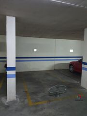 Aparcament cotxe  Calle martin gaite. Cochera en venta junto al vial, zona santa rosa