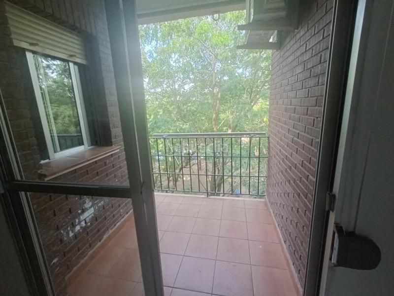 Foto 98d76cfe-621c-4fba-9485-4f867ddfa608. Piso luminosa vivienda con terraza y piscina comunitaria en parque azahara en Córdoba