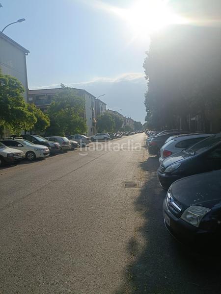 Foto a7e76ac2-e835-4dc8-a804-9c2b7d6088e5. Piso luminosa vivienda con terraza y piscina comunitaria en parque azahara en Córdoba