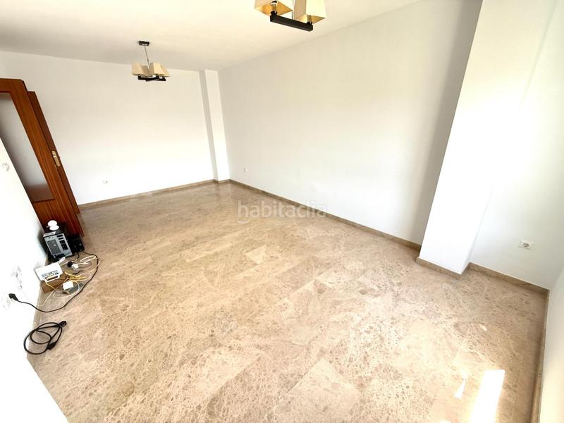 Foto 19dd2027-5ec8-4b9f-a857-30b1e63b71f4. Piso excelente piso de 4 dormitorios y 2 baños con cochera y trastero junto vial y renfe en Córdoba
