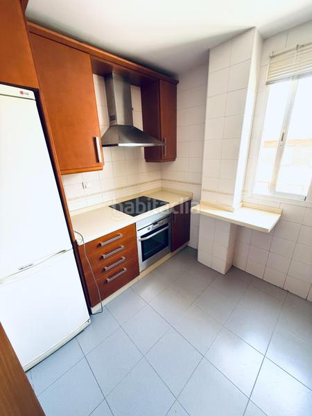 Foto 3dbc5465-f525-41e1-aa4d-4ecb67b300cd. Piso excelente piso de 4 dormitorios y 2 baños con cochera y trastero junto vial y renfe en Córdoba