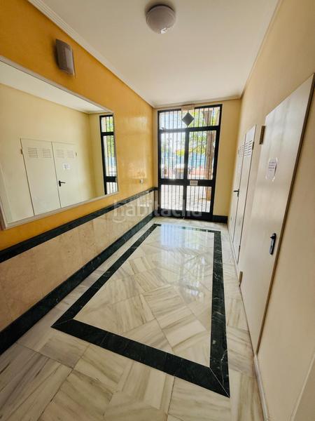 Foto 6a9c1d9f-fd6b-4cb0-b14c-dab5f966867c. Piso excelente piso de 4 dormitorios y 2 baños con cochera y trastero junto vial y renfe en Córdoba