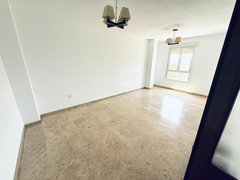 Foto 7e9e0f74-a55c-4c18-b8c0-48d02e5e4aea. Piso excelente piso de 4 dormitorios y 2 baños con cochera y trastero junto vial y renfe en Córdoba