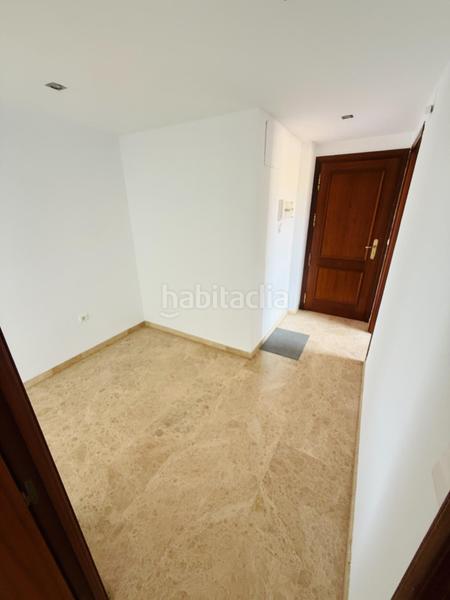 Foto 8cc9942d-adbd-435c-b667-2072409a6977. Piso excelente piso de 4 dormitorios y 2 baños con cochera y trastero junto vial y renfe en Córdoba