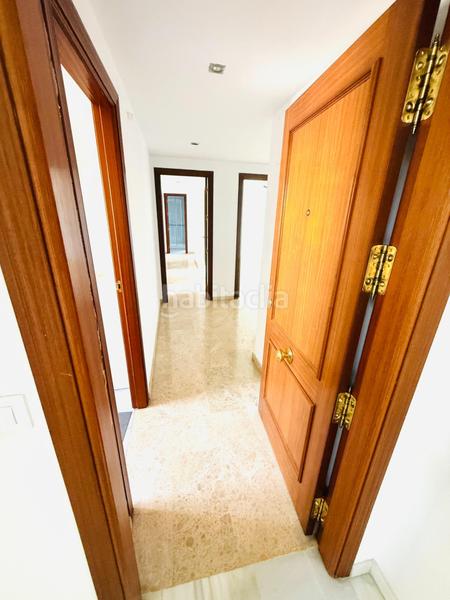 Foto 99da77b4-c7fb-4174-9a3c-bd01bfaec11b. Piso excelente piso de 4 dormitorios y 2 baños con cochera y trastero junto vial y renfe en Córdoba