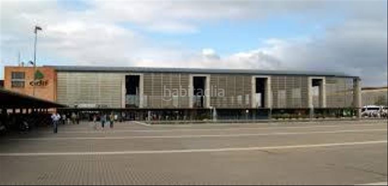 Foto e8dabe8c-ac86-4fe4-a2bc-cd08d2fce15a. Piso excelente piso de 4 dormitorios y 2 baños con cochera y trastero junto vial y renfe en Córdoba