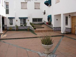Casa adossada a Calle Calle Agustín Moreno