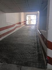 Autoparkplatz  Plaza del moreno. Gran plaza de garaje de 30 m2 en plaza del moreno ideal para coc