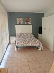 Lloguer Pis a Ciudad Jardín - Zoco. Piso en alquiler junto al rectorado para estudiantes