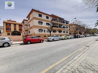 Lloguer Pis  Calle san federico. Piso junto a hospital de traumatología de granada