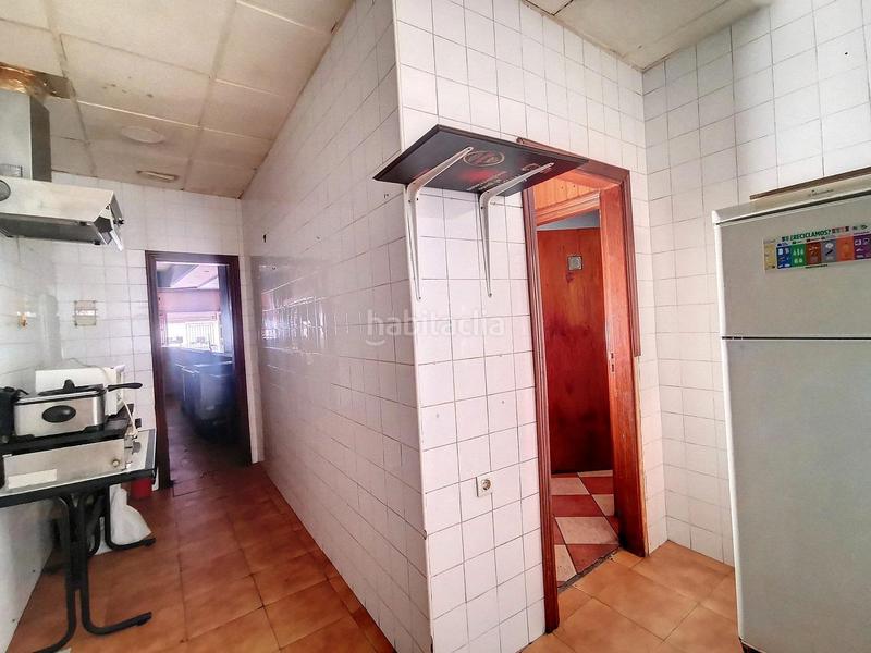 Foto 9bb9fafb-ab93-4ce7-98f7-f9bc83f9ff30. Local comercial barcafetería en venta junto al centro de salud en Armilla