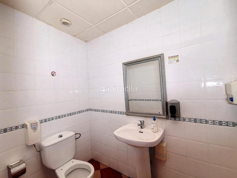 Foto ca16dcfe-7e4e-4fb0-8e07-fdaa64a22d9b. Local comercial barcafetería en venta junto al centro de salud en Armilla