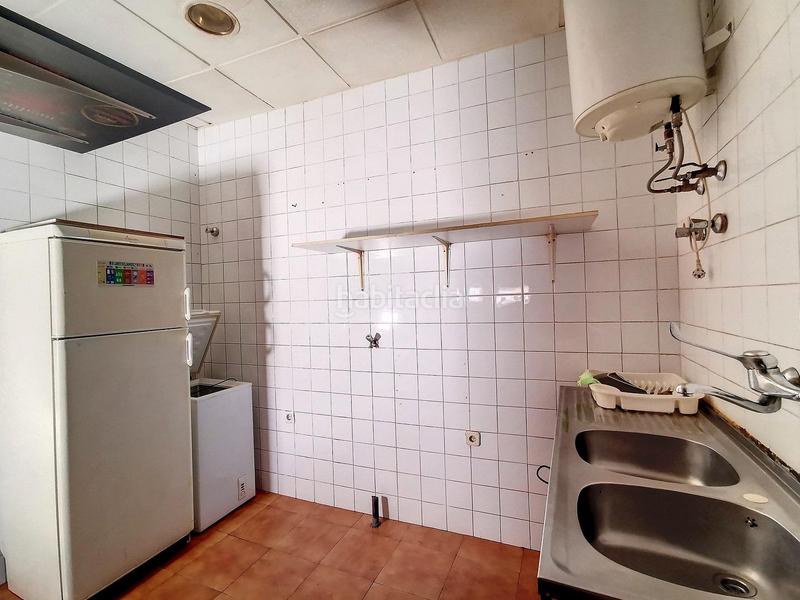 Foto f7fd5a6b-167a-471b-87dc-2f9921498269. Local comercial barcafetería en venta junto al centro de salud en Armilla