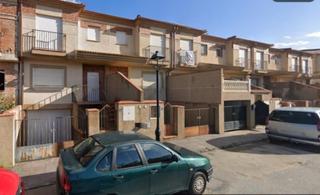 Casa adossada a Campotéjar. Adosada en campotéjar